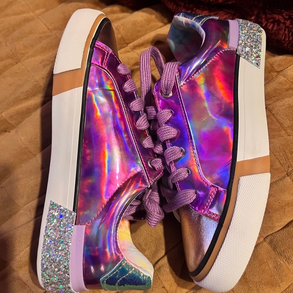 Steve Madden Purple Sneakers Metallic Finish - Picture 3 of 6